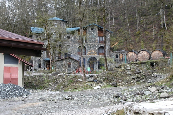 Geb&auml;ude im Hinterland Sotchi`s